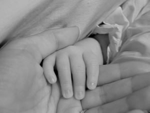 Meu bebe está com cinco meses e só mama no seio. Queria saber se exercícios com dieta podem comprometer a produção de leite.