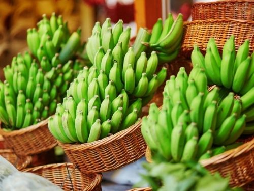 Banana verde auxilia dietas de emagrecimento